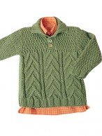 Зеленый пуловер с воротником поло